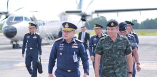 แม่ทัพภาคที่ 4 ให้การต้อนรับ ผู้บัญชาการทหารอากาศ ตรวจเยี่ยมและให้กำลังใจ ศสอต.4