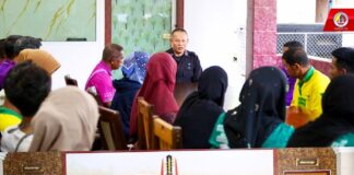 ฉก.ทพ.46 พบปะมวลชน มอบอินทผาลัม หนุนฮูกุมปากัต สร้างสังคมอบอุ่นรับรอมฎอน