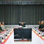 มทภ.4 กำชับกำลังพล ดึงศักยภาพสร้างความรู้เสริมกำลังให้ อส.จชต. ดูแลบ้านเกิด ย้ำกำลังพลต้องปรับเปลี่ยนแผนเผชิญเหตุ เพื่อดูแลพี่น้องประชาชนให้ปลอดเหตุปลอดภัยในทุกเทศกาล