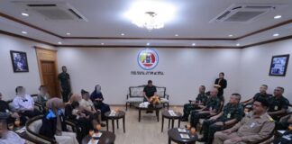 กองอำนวยการรักษาความมั่นคงภายในภาค 4 ส่วนหน้า ร่วมกับบริษัท ทีวีบูรพา จำกัด โดยคุณฐานิยา ธรรมวัฒนะ มอบเงินทุนช่วยเหลือครอบครัวเจ้าหน้าที่ ที่เสียชีวิตจากเหตุการณ์ความไม่สงบในพื้นที่จังหวัดชายแดนภาคใต้