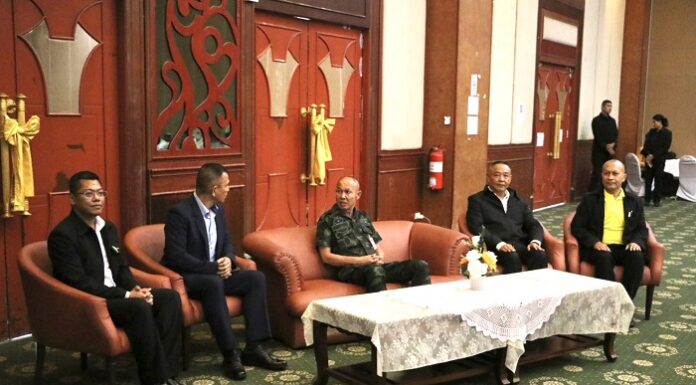 รอง ผอ.รมน.ภาค 4 สน. เชื่อมั่นฮูกุมปากัต (ธรรมนูญหมู่บ้าน) 9 ดี ในสถานศึกษา (กม.น้อย) คือเสาหลักให้เยาวชนเรียนรู้การดำเนินชีวิตตามหลักศาสนาในการเป็นคนดี ทำดีด้วยหัวใจ ดูแลตัวเอง ช่วยเหลือสังคม สู่ชุมชนสันติสุข