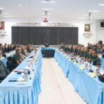 แม่ทัพภาคที่ 4 ประชุมหน่วยขึ้นตรงกอ.รมน.ภาค 4 สน. ติดตามผลการปฏิบัติงาน – พร้อมเน้นย้ำมาตรการรักษาความปลอดภัย ให้ปรับแผน และเพิ่มระดับความปลอดภัย