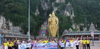 “พลังแห่งความจงรักภักดี ส่งต่อพหุวัฒนธรรมสร้างสรรค์” กอ.รมน.ภาค 4 สน. นำพี่น้องชาวไทยพุทธ – มุสลิม จชต. ร่วมกิจกรรมเฉลิมพระชนมพรรษาและถวายพระพรสมเด็จพระนางเจ้าฯพระบรมราชินี พร้อมเรียนรู้สังคมพหุวัฒนธรรม ณ ประเทศมาเลเซีย