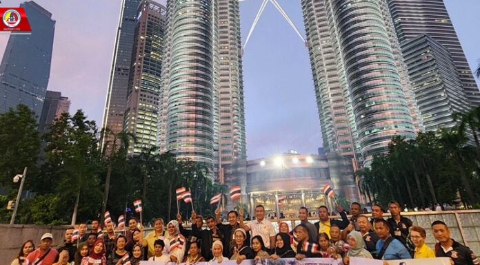 “สานสัมพันธ์ไทยพุทธ-มุสลิม” กอ.รมน.ภาค 4 สน. จับมือสู่การเรียนรู้ นำพี่น้อง จชต. เยือนมาเลเซีย เรียนรู้สังคมพหุวัฒนธรรม สู่วิถีสันติสุขอย่างยั่งยืน