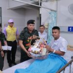 แม่ทัพภาคที่ 4 เยี่ยมให้กำลังใจผู้บาดเจ็บจากเหตุลอบวางระเบิดบริเวณใกล้ฐานปฏิบัติหมวดเฉพาะกิจตำรวจนราธิวาส 9322 บ้านบือแนแล อ.เมือง จ.นราธิวาส ย้ำเจ้าหน้าที่เร่งขยายผลหาตัวผู้กระทำผิดเข้าสู่กระบวนการกฎหมายโดยเร็ว