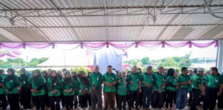 เครือข่ายเสื้อเขียว 4 จังหวัดชายแดนใต้ เข้าพบแม่ทัพภาคที่ 4 ส่งกำลังใจและหนุนเสริมภารกิจสร้างสันติสุข