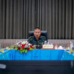 “ติดอาวุธทางปัญญา” แม่ทัพภาคที่ 4 ประชุมหน่วยขึ้นตรง กอ.รมน.ภาค 4 ส่วนหน้า พร้อมเปิดเวทีบรรยายพิเศษ โดย ศ.ดร.สุรชาติ เสริมแนวคิดสันติสุขชายแดนใต้