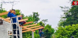 ทหารพราน 49 ร่วมกับจิตอาสาซ่อมบ้านผู้ประสบอัคคีภัย เติมเต็มรอยยิ้ม สร้างคุณภาพชีวิตที่ดีแก่ชุมชน