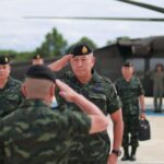 ผู้บัญชาการทหารบก ลงพื้นที่ชายแดนใต้ ประชุมส่วนราชการ ร่วมขับเคลื่อนการแก้ปัญหาจังหวัดชายแดนภาคใต้ ติดตามงานศูนย์สันติวิธี เดินหน้าน้อมนำศาสตร์พระราชา “เข้าใจ เข้าถึง พัฒนา” สร้างสันติสุขยั่งยืน