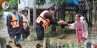 ทหารพราน 45 ลงพื้นที่ติดตามสถานการณ์น้ำ แจ้งเตือนฝนตกหนัก พร้อมช่วยเหลือประชาชนอย่างใกล้ชิด