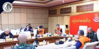 รองแม่ทัพภาคที่ 4 ประชุมทุกภาคส่วนติดตามอุทกภัยในพื้นที่ อ.หาดใหญ่ จ.สงขลา ผนึกกำลังรับมือน้ำท่วม เร่งช่วยเหลือพี่น้องประชาชน