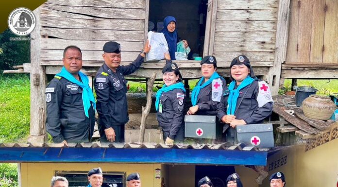 ฉก.ทพ.43 ร่วมกับผู้นำชุมชน ลงพื้นที่ช่วยเหลือประชาชนหลังอุทกภัย เดินหน้าเสริมสร้างคุณภาพชีวิตที่ดีอย่างยั่งยืน