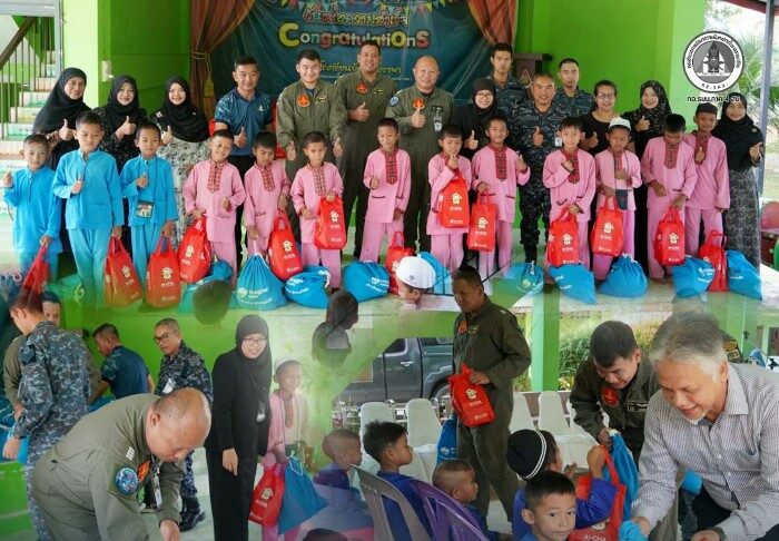 กองทัพอากาศ โดยกองกำลังทางอากาศเฉพาะกิจที่ 9 เดินหน้าฟื้นฟูอุทกภัยอย่างต่อเนื่อง พร้อมส่งต่อกำลังใจและถุงยังชีพแก่ประชาชนในจังหวัดปัตตานี