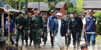 ผบ.ฉก.นราธิวาส ผนึกกำลังทุกภาคส่วน ลงพื้นที่ดูแลประชาชนกลุ่มเปราะบาง ในพื้นที่ ต.โต๊ะเด็ง