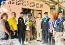 กองร้อยทหารพรานที่ 4206 ลงพื้นที่มอบถุงยังชีพ “ส่งต่อความห่วงใย แด่ประชาชน”