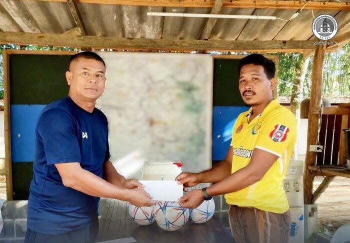 มิตรภาพที่ไม่เปลี่ยนแปลง ทหารพราน 49 หนุนกีฬาตาดีกาสัมพันธ์ ย้ำจุดยืน กอ.รมน.ภาค 4 สน. พร้อมเคียงข้างโรงเรียนสอนศาสนา ด้วยความจริงใจตามเจตนารมณ์ของแม่ทัพภาคที่ 4