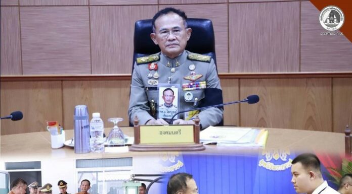 องคมนตรี ลงพื้นที่จังหวัดชายแดนภาคใต้ เชิญพระราชดำรัสขับเคลื่อนความมั่นคง ควบคู่ตรวจเยี่ยมโรงเรียนพระดาบสฯ ติดตามความก้าวหน้าการศึกษาและการพัฒนาในพื้นที่
