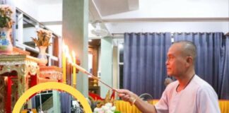 กอ.รมน.ภาค 4 สน. นำกำลังพลไหว้พระสวดมนต์ ฟังธรรม รักษาศีล ในวันธรรมสวนะ