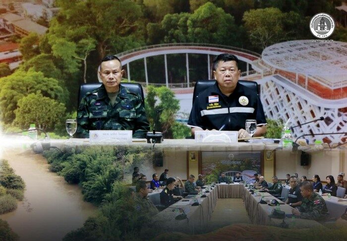 แม่ทัพภาคที่ 4 ลงพื้นที่ติดตามการปฏิบัติงานของกองอำนวยการรักษาความมั่นคงภายในจังหวัดระนอง เน้นย้ำ บูรณาการงานร่วมกันทุกภาคส่วน