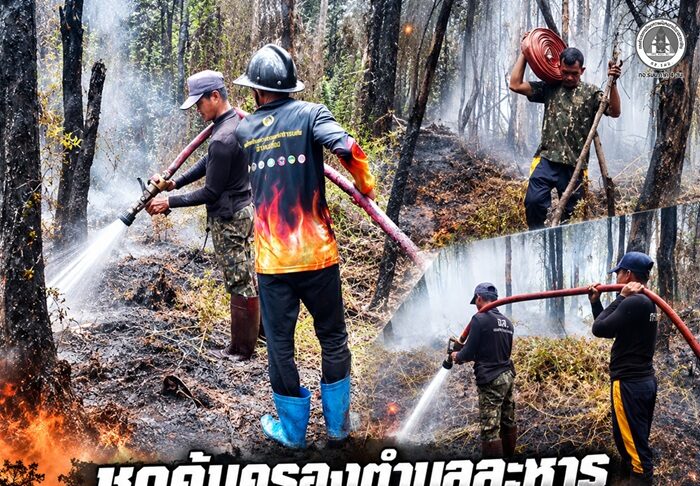 ชุดคุ้มครองตำบลละหาร ร่วมดับไฟป่าพรุ เร่งควบคุมสถานการณ์ ลดผลกระทบต่อชุมชน