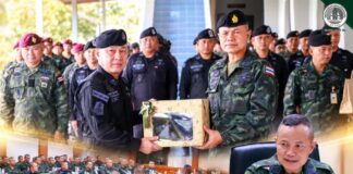 แม่ทัพภาคที่ 4 พบปะกำลังพลชายแดนใต้ เติมพลังใจ – มอบของบำรุงขวัญ เดินหน้าภารกิจเพื่อประชาชน